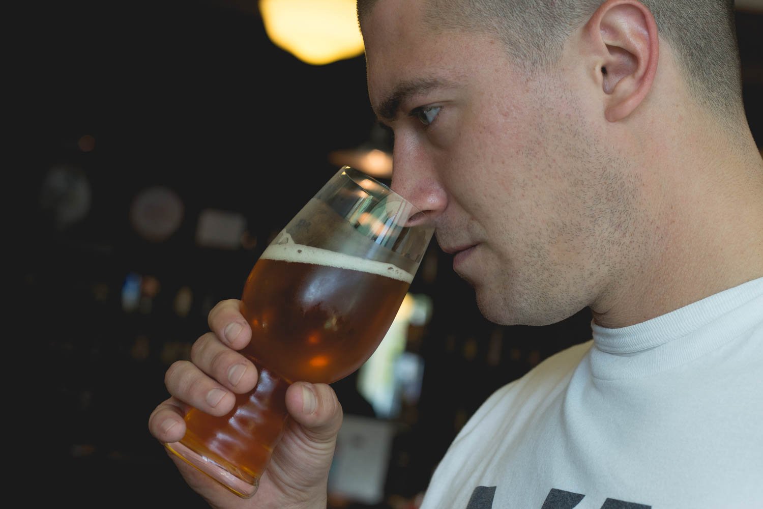 How-to-taste-beer-smell