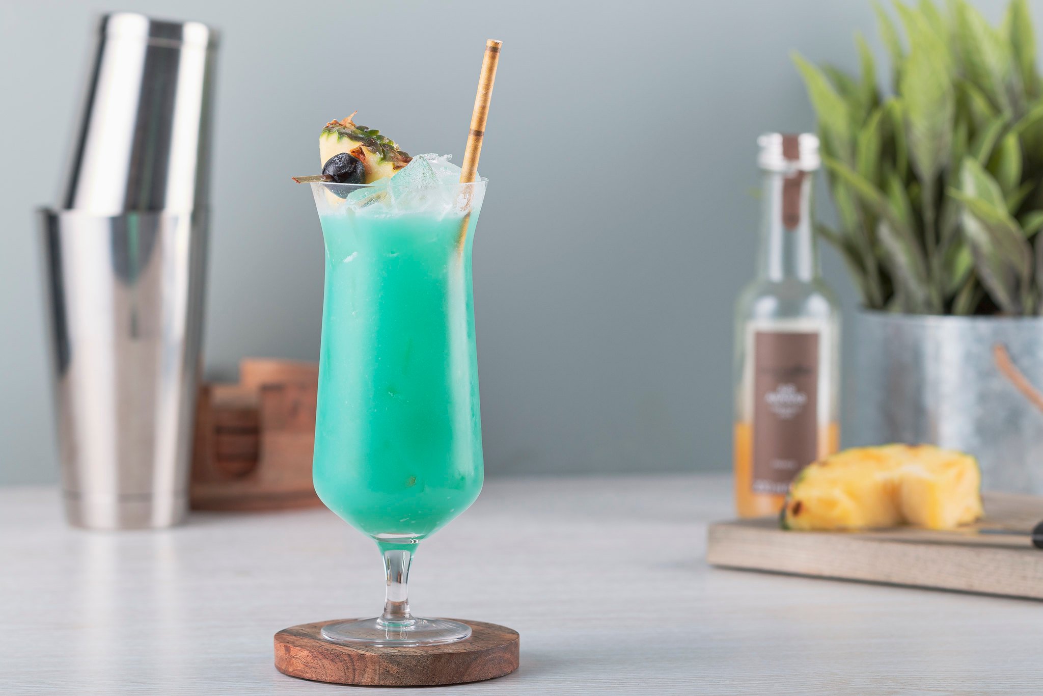 blue hawaiian tiki cocktail