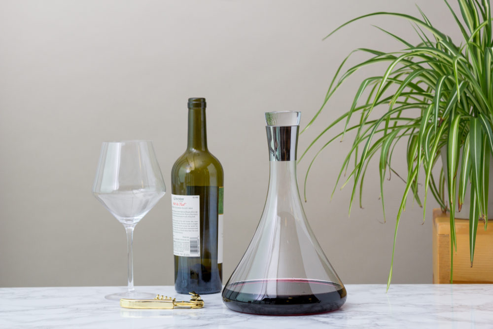 Oxygen Wine Decanter with Cork Stopper – NUDE International