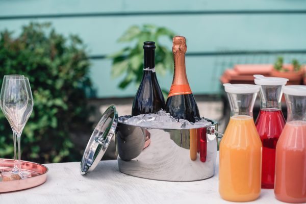 How To Prep Your Bar for Mimosas