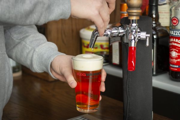 how to pour a beer