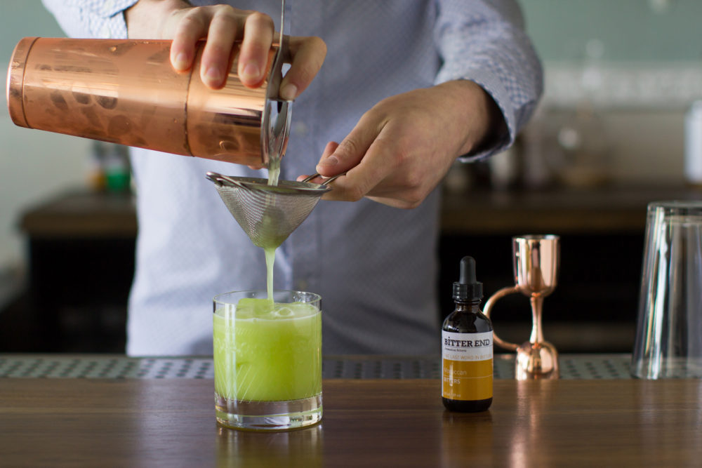 Cocktails 101: How to Shake a Cocktail
