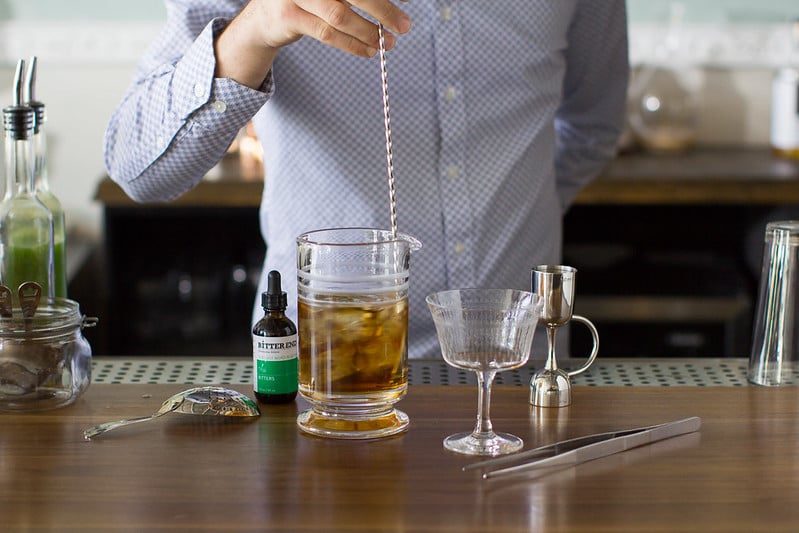 Påstået Misforstå Forfatter 6 Basic Bartending Techniques for Making Cocktails at Home